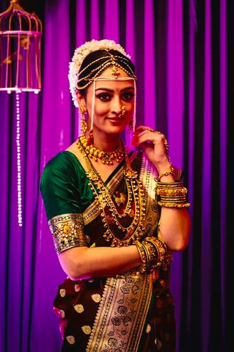 अभिनेत्री संदीपा धर पहली मराठी मुलगी के किरदार में नजर आएंगी ।
